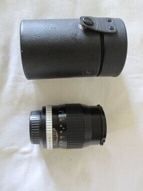 Hoya HMC Tele-Auto Camera Lens w/ Case- f=135mm, 1:2:8, 52